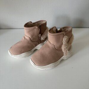 Zara Tan Sneaker Zip Up Toddler Baby Boots with Faux Fur Lining Size 2T